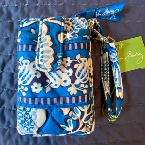 NWT Vera Bradley Carry It All wristlet